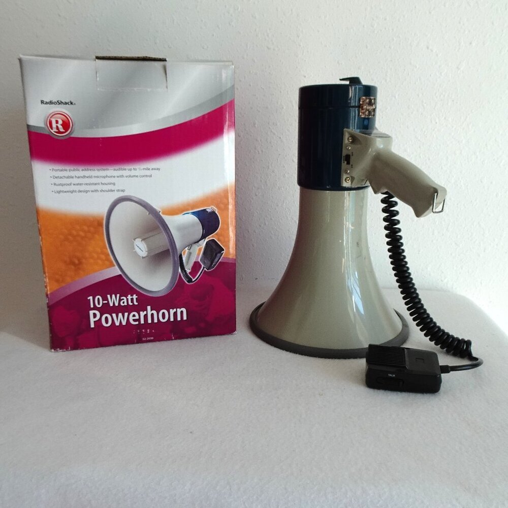 Radio Shack 10 Watt Powerhorn PA Bullhorn Hand-held Model 32-2038 Box No manual
